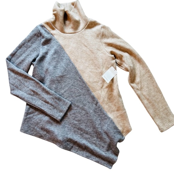 Karen Kane Asymmetrical sweater Cowl Neck Sweater Classic Knit size small - Picture 2 of 7